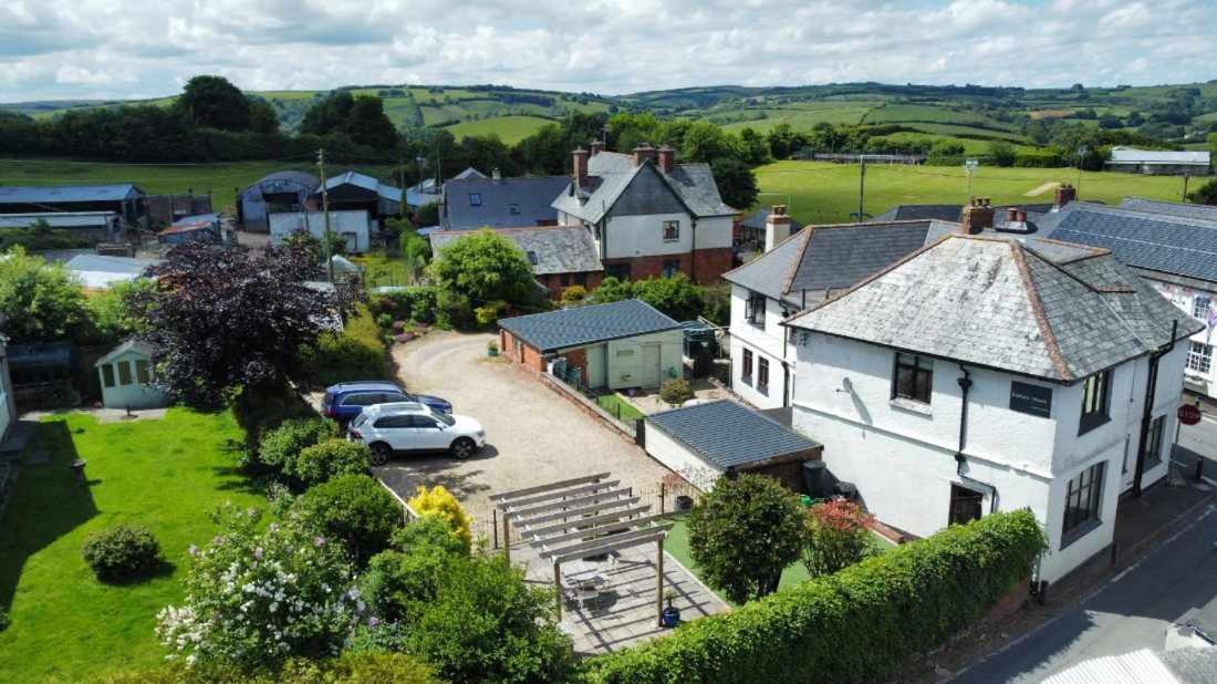 Exmoor House Bed and Breakfast Wheddon Cross Eksteriør billede